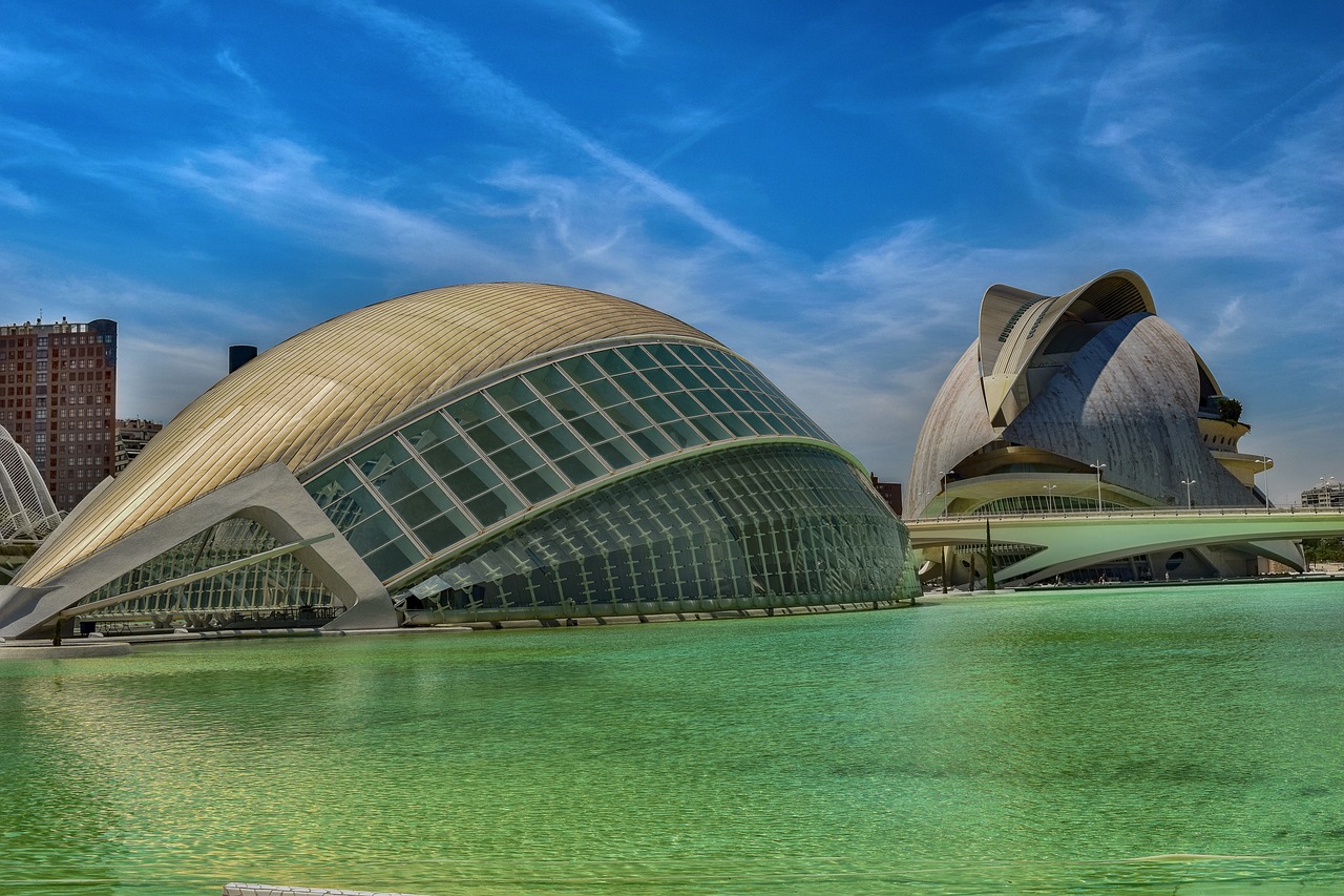 Start your summer with an unforgettable experience in Valencia, Spain!
